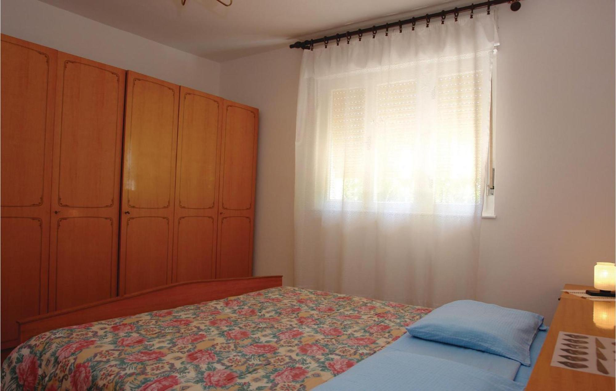 Stunning Apartment In Pula With Kitchen מראה חיצוני תמונה
