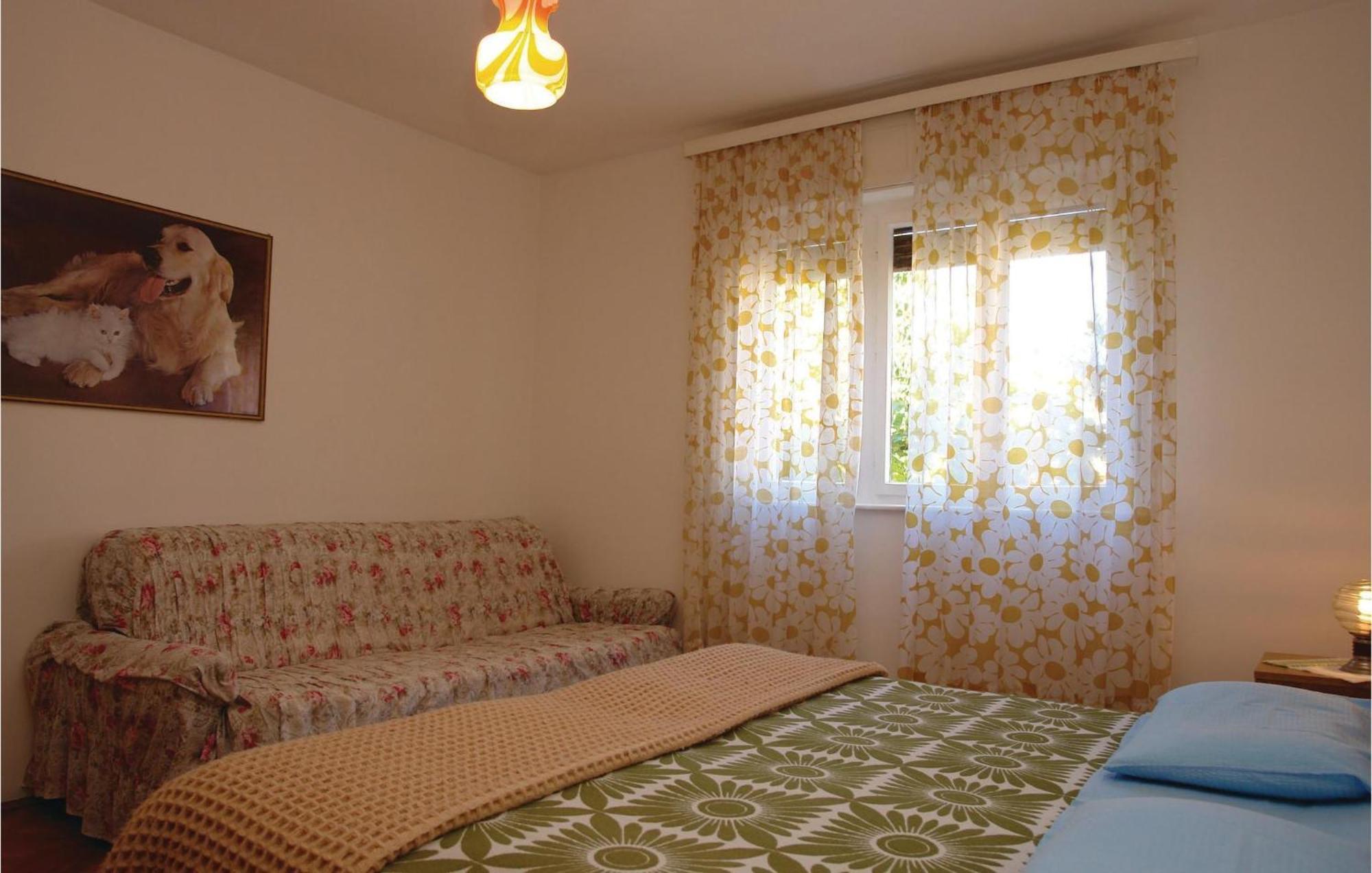 Stunning Apartment In Pula With Kitchen מראה חיצוני תמונה